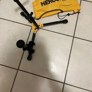 Hercules saxophone stand