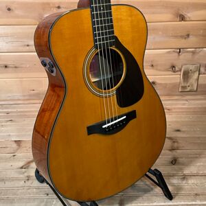Yamaha FSX5 Red Label Acoustic Guitar - Natural