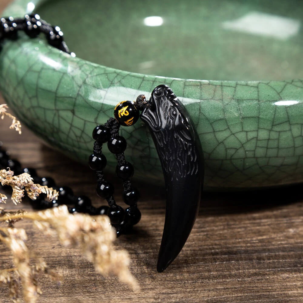 Mounteen Obsidian Wolf Pendant Necklace