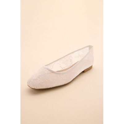 DB Studio Lace Ballet Flat Shoes in Soft White Size: 11 David's Bridal DB Studio Lace Ballet Flat Shoes in Soft White Size: 11 David's Bridal