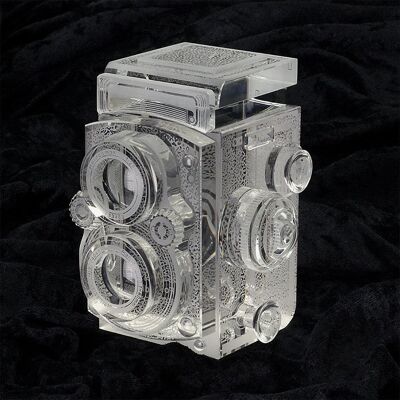 Fotodiox - Crystal Camera - 2/3 Sized Replica of Rolleiflex 2.8 Camera w/ Zeiss Planar 80mm lens; Paperweight, Bookends, Display Fotodiox - Crystal Camera - 2/3 Sized Replica of Rolleiflex 2.8 Camera w/ Zeiss Planar 80mm lens; Paperweight, Bookends, Display