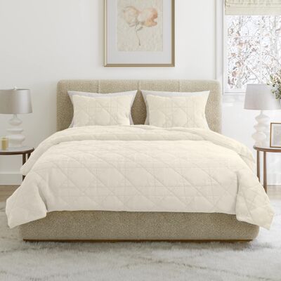 Lavish Home - 3PC Velvet King Quilt Bedding Set 108x92 Inch King Bedspread and Pillow Shams Medium Weight Bed Set for All Seasons - Cream Lavish Home - 3PC Velvet King Quilt Bedding Set 108x92 Inch King Bedspread and Pillow Shams Medium Weight Bed Set for All Seasons - Cream
