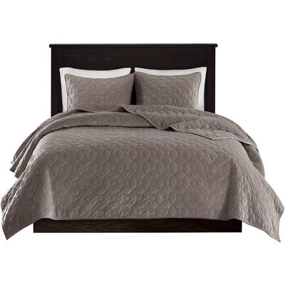 Gracie Mills - Gayle 3-Piece Casual Geometric Velvet Quilt Set - Taupe Gracie Mills - Gayle 3-Piece Casual Geometric Velvet Quilt Set - Taupe