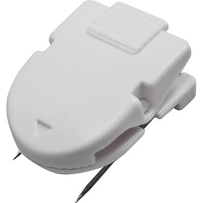 Advantus - Cubicle Clips, 4/Pack - White Advantus - Cubicle Clips, 4/Pack - White