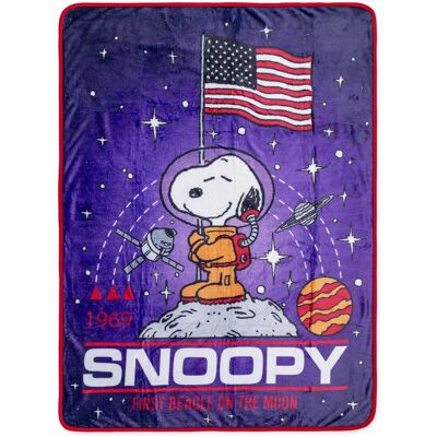 Silver Buffalo - Peanuts Snoopy "First Beagle On The Moon" Fleece Throw Blanket 45 x 60 Inches - Purple Silver Buffalo - Peanuts Snoopy "First Beagle On The Moon" Fleece Throw Blanket 45 x 60 Inches - Purple