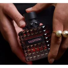 Valentino Born in Roma Donna Intense Eau de Parfum - 50ml