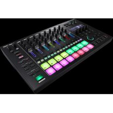 Roland MC-707 Groovebox - Musikkproduksjonsstudio