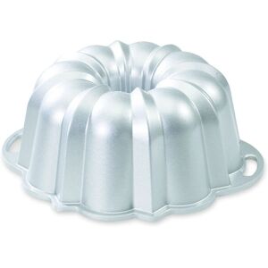 Nordic Ware 50037 Baking Mould - Anniversary Bundt Pan Nordic Ware 50037 Baking Mould - Anniversary Bundt Pan