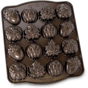 Nordic Ware Moule Automne - Moule à Gâteaux - Publicité Nordic Ware Moule Automne - Moule à Gâteaux - Publicité