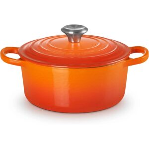 Le Creuset Signature 1.8L Cast Iron Dutch Oven - Orange Le Creuset Signature 1.8L Cast Iron Dutch Oven - Orange