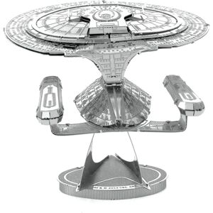 Kit Modèle Metal Earth USS Enterprise D - Star Trek - Publicité Kit Modèle Metal Earth USS Enterprise D - Star Trek - Publicité