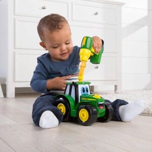 Tomy John Deere Build a Johnny Tractor - Toy Vehicle Tomy John Deere Build a Johnny Tractor - Toy Vehicle