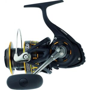 Daiwa BG2500 Saltwater Spinning Reel - 2500, Black/Gold, 6+1 Bearings - Fresh & Saltwater Daiwa BG2500 Saltwater Spinning Reel - 2500, Black/Gold, 6+1 Bearings - Fresh & Saltwater