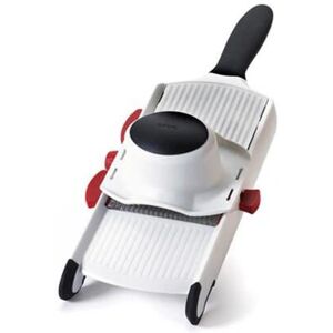 Cuisipro Hachoir à aliments blanc - Food Chopper - Publicité Cuisipro Hachoir à aliments blanc - Food Chopper - Publicité