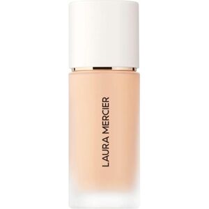 Laura Mercier Vanille Foundation - Weightless, Waterproof, Medium Coverage Laura Mercier Vanille Foundation - Weightless, Waterproof, Medium Coverage