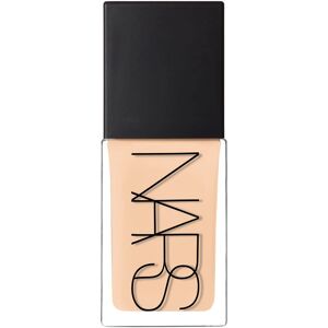 NARS Light Reflecting Foundation - Brightening, Model, Iguacu - Natural Look NARS Light Reflecting Foundation - Brightening, Model, Iguacu - Natural Look