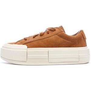 Baskets en daim marron Converse - Chaussures décontractées - Publicité Baskets en daim marron Converse - Chaussures décontractées - Publicité