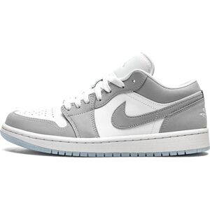 Nike Air Jordan 1 Low Blanc Wolf Grey - Baskets - Publicité Nike Air Jordan 1 Low Blanc Wolf Grey - Baskets - Publicité