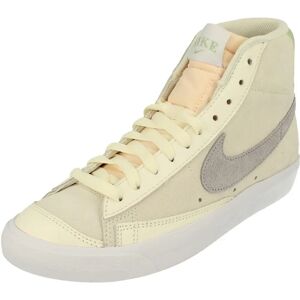 Nike Blazer Mid 77 Sneakers - Style rétro classique - Publicité Nike Blazer Mid 77 Sneakers - Style rétro classique - Publicité
