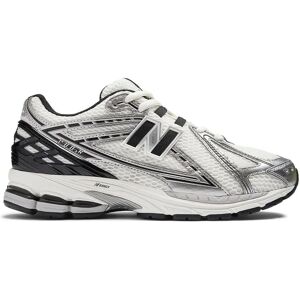 New Balance Baskets Argent et Noire 1906R - Low-top, Argent Métallique, Noir - Baskets - Publicité New Balance Baskets Argent et Noire 1906R - Low-top, Argent Métallique, Noir - Baskets - Publicité