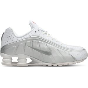 Nike Shox R4 Sneakers - Hvid/ Metallisk Sølv - 45.5 - Letvægts, Metalliske Detaljer - Sneakers Nike Shox R4 Sneakers - Hvid/ Metallisk Sølv - 45.5 - Letvægts, Metalliske Detaljer - Sneakers