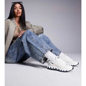 Nike - Air Max - Blanc - 36 - Shoes - Publicité Nike - Air Max - Blanc - 36 - Shoes - Publicité