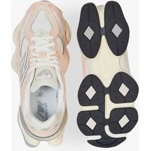 New Balance U9060WNA Chaussures de Sport Orange - Sports Shoes - Publicité New Balance U9060WNA Chaussures de Sport Orange - Sports Shoes - Publicité