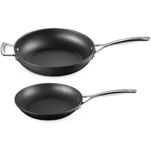 Le Creuset Black Non-Stick Fry Pan Set - 24 & 28cm - Fry Pan Set Le Creuset Black Non-Stick Fry Pan Set - 24 & 28cm - Fry Pan Set