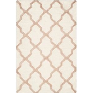 Tapis Textile Beige Ava de Safavieh - Rectangulaire - Style Classique - Publicité Tapis Textile Beige Ava de Safavieh - Rectangulaire - Style Classique - Publicité