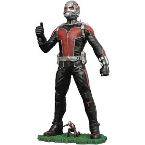 Diamond Select Toys Marvel Gallery: Ant-Man Movie PVC Figure - 9" Diamond Select Toys Marvel Gallery: Ant-Man Movie PVC Figure - 9"