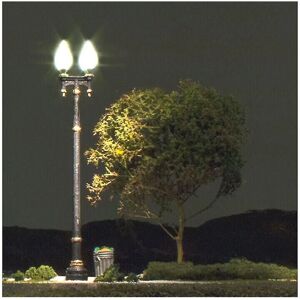 Woodland Scenics Double Lamp Post Street Lights - Street Lights - O gauge accessories Woodland Scenics Double Lamp Post Street Lights - Street Lights - O gauge accessories