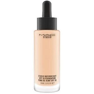 MAC Cosmetics Studio Waterweight SPF 30 Foundation - NC20 MAC Cosmetics Studio Waterweight SPF 30 Foundation - NC20