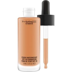 MAC Cosmetics Studio Waterweight SPF 30 Foundation - NC50 - Publicité MAC Cosmetics Studio Waterweight SPF 30 Foundation - NC50 - Publicité