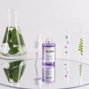 Medik8 Medik8 Bakuchiol Peptides Serum - Alternative au Rétinol - 30ml Medik8 Medik8 Bakuchiol Peptides Serum - Alternative au Rétinol - 30ml