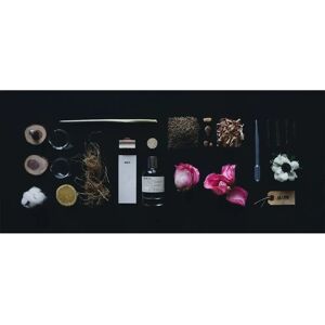 Le Labo Rose 31 Eau de Parfum Liquid Balm Rollerball - Unisex Fragrance 9ml Le Labo Rose 31 Eau de Parfum Liquid Balm Rollerball - Unisex Fragrance 9ml