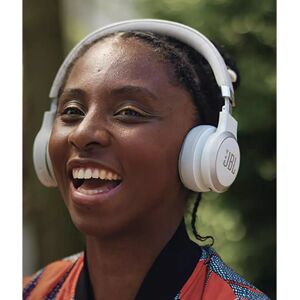 Casque JBL Blanc Live 670NC - Réduction du bruit, Sans fil, 65h - Publicité Casque JBL Blanc Live 670NC - Réduction du bruit, Sans fil, 65h - Publicité