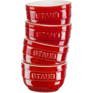 Zestaw 4 ceramicznych ramekinów w kolorze wiśniowym - Staub Ceramique Zestaw 4 ceramicznych ramekinów w kolorze wiśniowym - Staub Ceramique