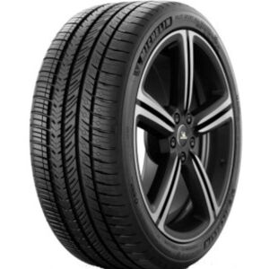 Michelin Pilot Sport All Season 4 - 305/35 R23 - Pneumatique Ultra Haute Performance - Publicité Michelin Pilot Sport All Season 4 - 305/35 R23 - Pneumatique Ultra Haute Performance - Publicité
