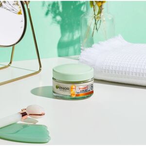 Garnier Skin Naturals Vitamin C Moisturising Gel - Daily Brightening Care Garnier Skin Naturals Vitamin C Moisturising Gel - Daily Brightening Care