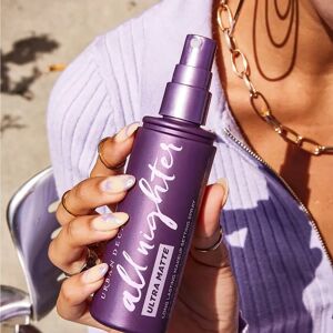 Urban Decay All Nighter Ultra Matte Makeup Setting Spray - Long Lasting 16h Urban Decay All Nighter Ultra Matte Makeup Setting Spray - Long Lasting 16h
