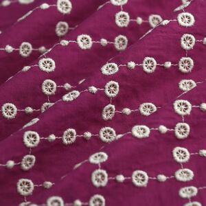 Mondial Tissus - Anglaise broderie rond étoile rose - Rose framboise écrasée - Round star embroidery - Fabric Mondial Tissus - Anglaise broderie rond étoile rose - Rose framboise écrasée - Round star embroidery - Fabric