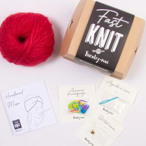 Tricotez-moi - Musa rouge sans aiguille - Mohair et soie - Bandeau - Kit de tricot - Publicité Tricotez-moi - Musa rouge sans aiguille - Mohair et soie - Bandeau - Kit de tricot - Publicité