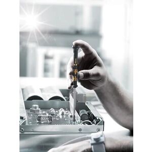 Wera 1567 Micro Torx Screwdriver - Antistatic, Precise Tip Wera 1567 Micro Torx Screwdriver - Antistatic, Precise Tip