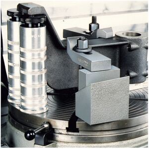 AMF Modelo 71407 - Escalera de altura variable - DIN 6318 AMF Modelo 71407 - Escalera de altura variable - DIN 6318
