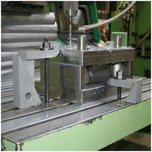 Lowe D787 M6 Vite per T-Nut - Completa - DIN 787 Lowe D787 M6 Vite per T-Nut - Completa - DIN 787