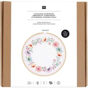 Rico Design Kreuzstich Stickpackung - Blumenkranz - 20.99€ Rico Design Kreuzstich Stickpackung - Blumenkranz - 20.99€