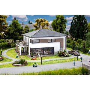 Faller 130639 House - H0 Scale Model Kit - WeberHaus CityLife Faller 130639 House - H0 Scale Model Kit - WeberHaus CityLife