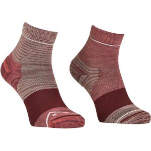 Ortovox Alpine Quarter Socks Wild Rose - Femmes - Chaussettes - Publicité Ortovox Alpine Quarter Socks Wild Rose - Femmes - Chaussettes - Publicité