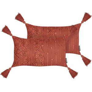 BELIANI Red Fringed Rectangular Cushions - Decor BELIANI Red Fringed Rectangular Cushions - Decor