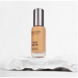 MÁDARA Bază Naturală - Skin Equal 30ml SPF15 - Nisip Aurit MÁDARA Bază Naturală - Skin Equal 30ml SPF15 - Nisip Aurit